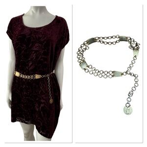 Chain belt with medallion